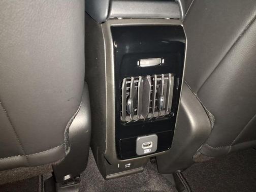 Silver Zynith Metallic Clearcoat 2026 Jeep Compass Limited