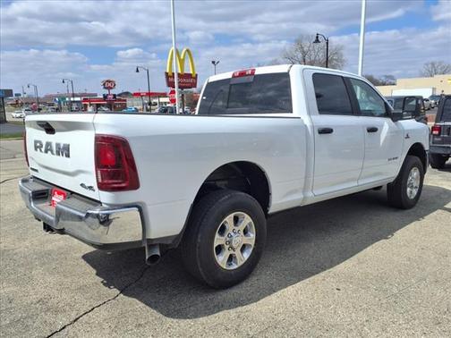 2025 RAM 2500 Big Horn Crew Cab 4x4 6'4' Box