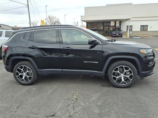 2024 Jeep Compass Latitude