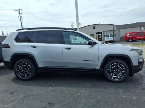 Silver Zynith Clearcoat 2026 Jeep Cherokee Limited