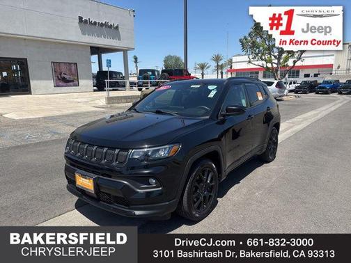 Diamond Black Crystal Pearlcoat 2022 Jeep Compass Latitude