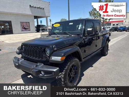 Black Clearcoat 2024 Jeep Gladiator Willys