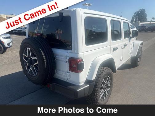 2024 Jeep Wrangler 4-Door Sahara 4x4