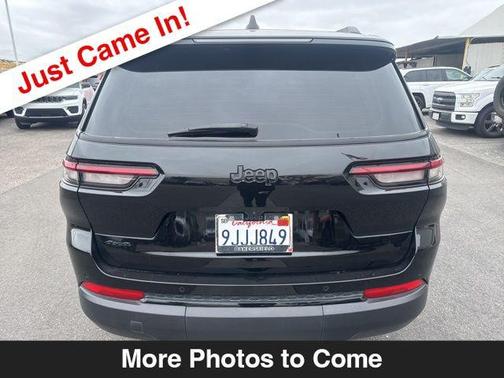Diamond Black Crystal Pearlcoat 2023 Jeep Grand Cherokee L Altitude