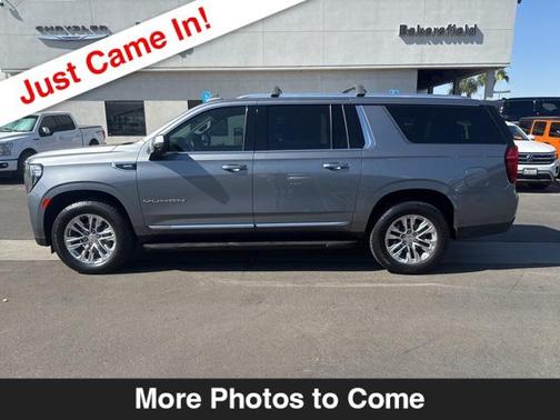 2022 GMC Yukon XL SLT