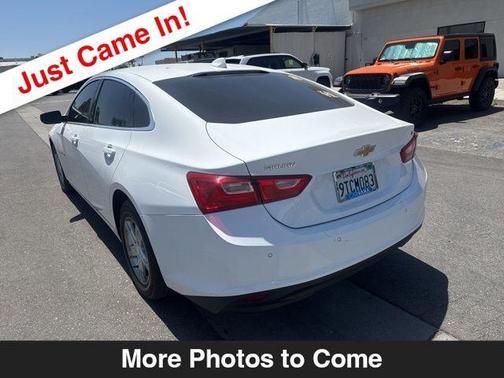 Summit White 2024 Chevrolet Malibu FWD 1LT