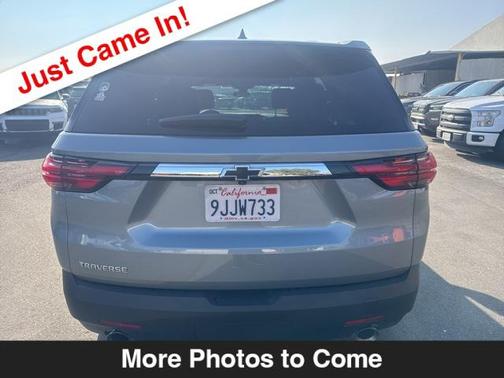 2023 Chevrolet Traverse LS