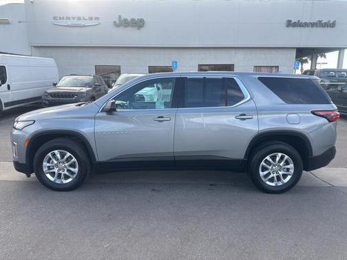 2023 Chevrolet Traverse LS
