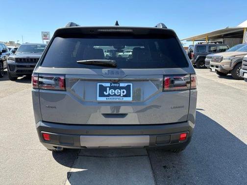 Sting-Gray Clear-Coat Exterior Paint 2026 Jeep Cherokee Laredo 4x4