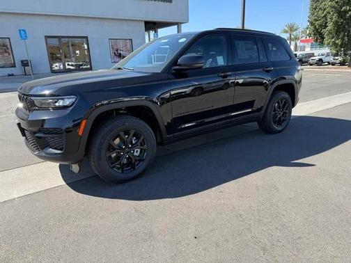 2025 Jeep Grand Cherokee Altitude