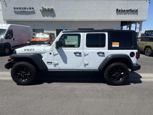 Bright White Clearcoat 2022 Jeep Wrangler Unlimited Sport