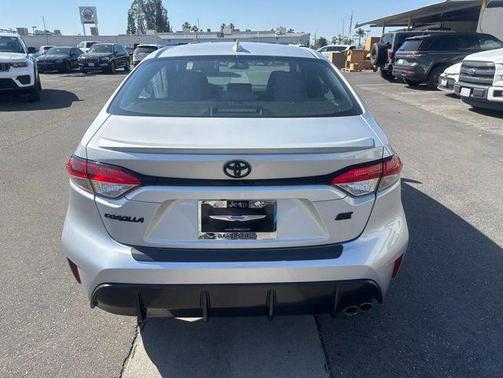 Classic Silver Metallic 2024 Toyota Corolla SE