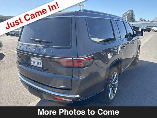 Baltic Gray Metallic Clearcoat 2022 Jeep Wagoneer Series III 4x2