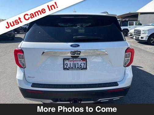 White Metallic 2023 Ford Explorer XLT