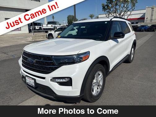 White Metallic 2023 Ford Explorer XLT
