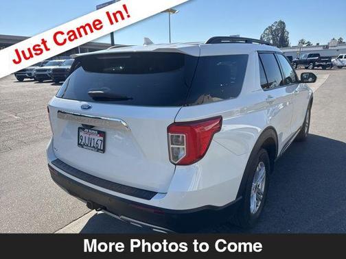 White Metallic 2023 Ford Explorer XLT