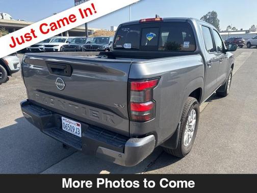 2022 Nissan Frontier SV