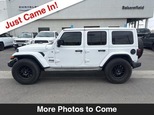 Bright White Clearcoat 2018 Jeep Wrangler Unlimited Sahara