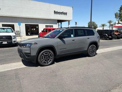 Sting-Gray Clear-Coat Exterior Paint 2026 Jeep Cherokee Laredo 4x4