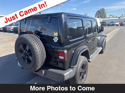 Black Clearcoat 2022 Jeep Wrangler Unlimited Sahara