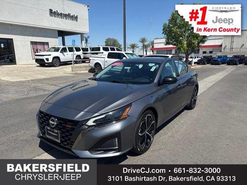 Gun Metallic 2024 Nissan Altima SR FWD