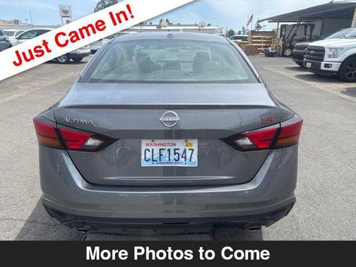 Gun Metallic 2024 Nissan Altima SR FWD