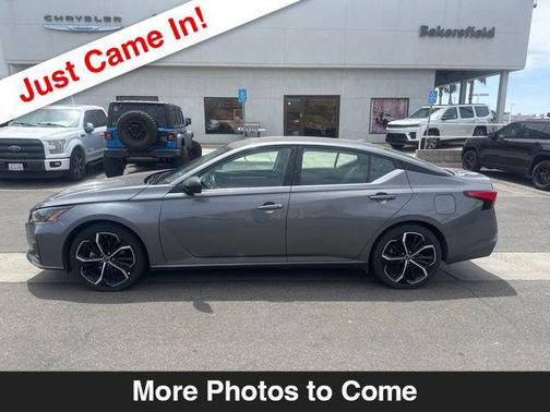 Gun Metallic 2024 Nissan Altima SR FWD