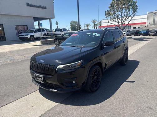 Diamond Black Crystal Pearlcoat 2019 Jeep Cherokee Latitude