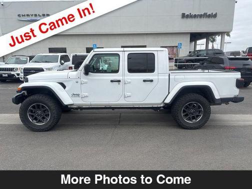 Bright White Clearcoat 2020 Jeep Gladiator Overland