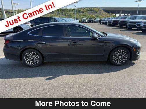 2023 Hyundai SONATA Hybrid Limited