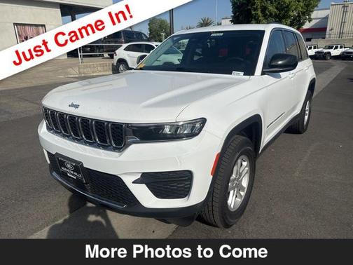 2023 Jeep Grand Cherokee Laredo