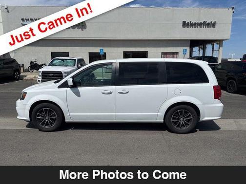 White Knuckle Clearcoat 2018 Dodge Grand Caravan GT
