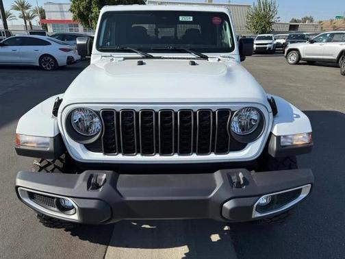 2025 Jeep Gladiator High Tide