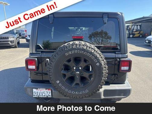 Black Clearcoat 2022 Jeep Wrangler Willys