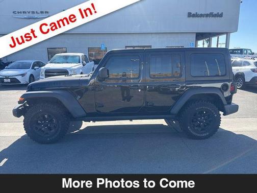 Black Clearcoat 2022 Jeep Wrangler Willys