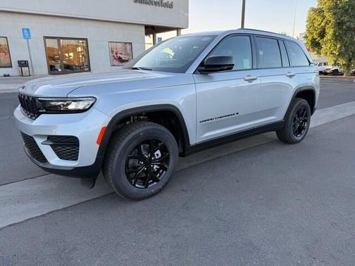2025 Jeep Grand Cherokee Altitude