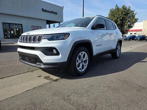 Bright White Clear-Coat Exterior Paint 2026 Jeep Compass Latitude