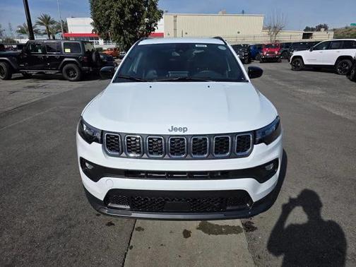 Bright White Clear-Coat Exterior Paint 2026 Jeep Compass Latitude