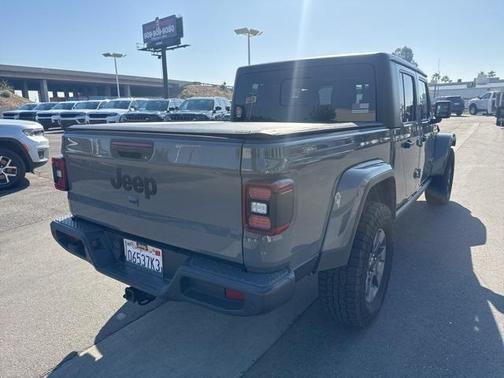 2021 Jeep Gladiator Sport