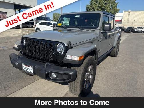 2021 Jeep Gladiator Sport