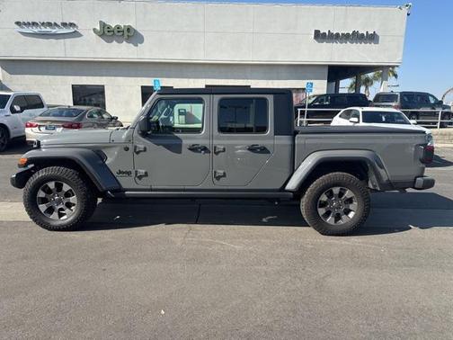 2021 Jeep Gladiator Sport