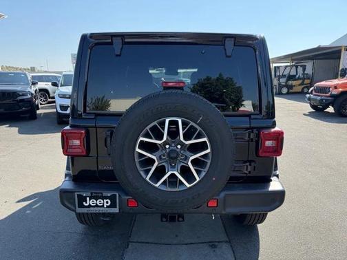 2025 Jeep Wrangler 4-Door Sahara 4x4