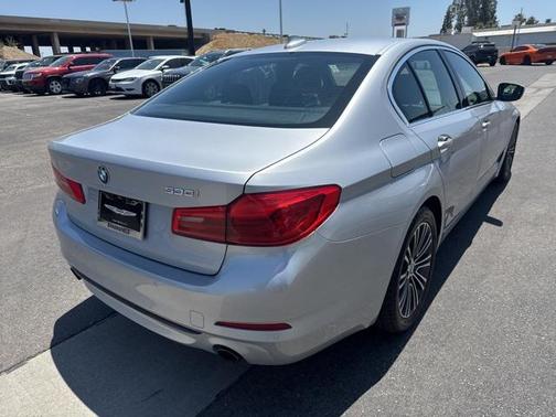 2019 BMW 530 530i