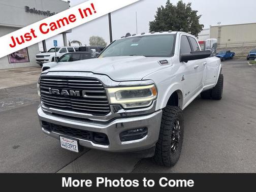 2020 RAM 3500 Laramie Crew Cab 4x4 8' Box