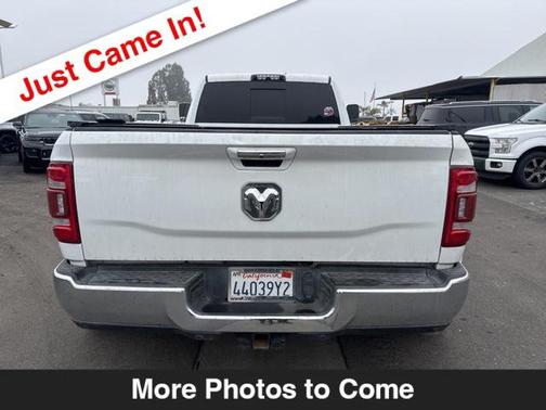 2020 RAM 3500 Laramie Crew Cab 4x4 8' Box