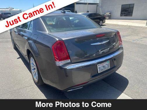 Crystal Metallic 2017 Chrysler 300C Base