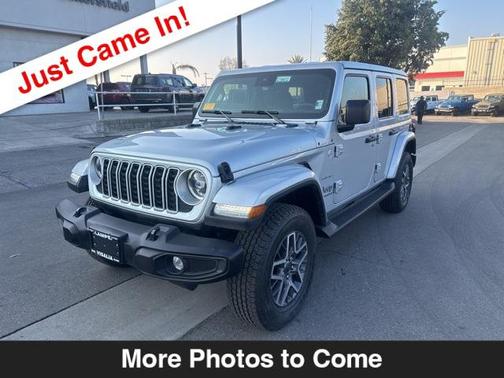 2024 Jeep Wrangler 4-Door Sahara 4x4