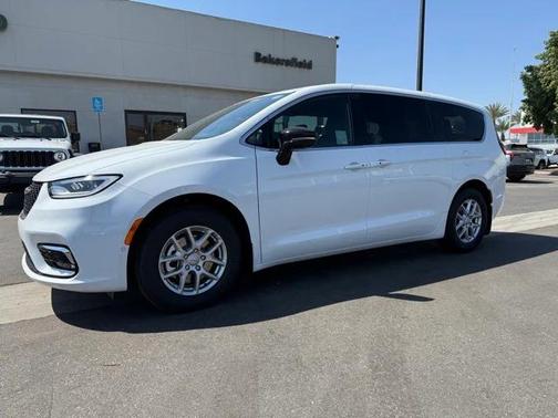 2026 Chrysler Pacifica L