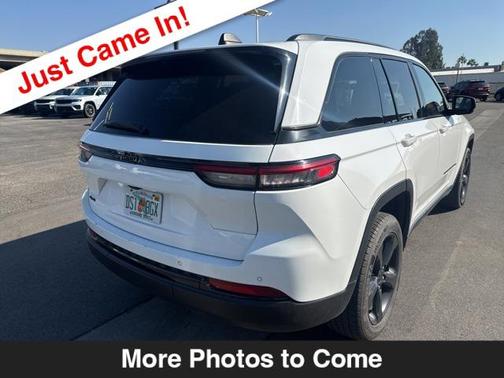 2023 Jeep Grand Cherokee Altitude