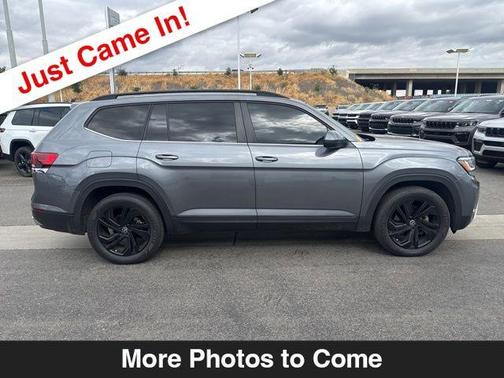 Platinum Gray Metallic 2023 Volkswagen Atlas 3.6L SE w/Technology